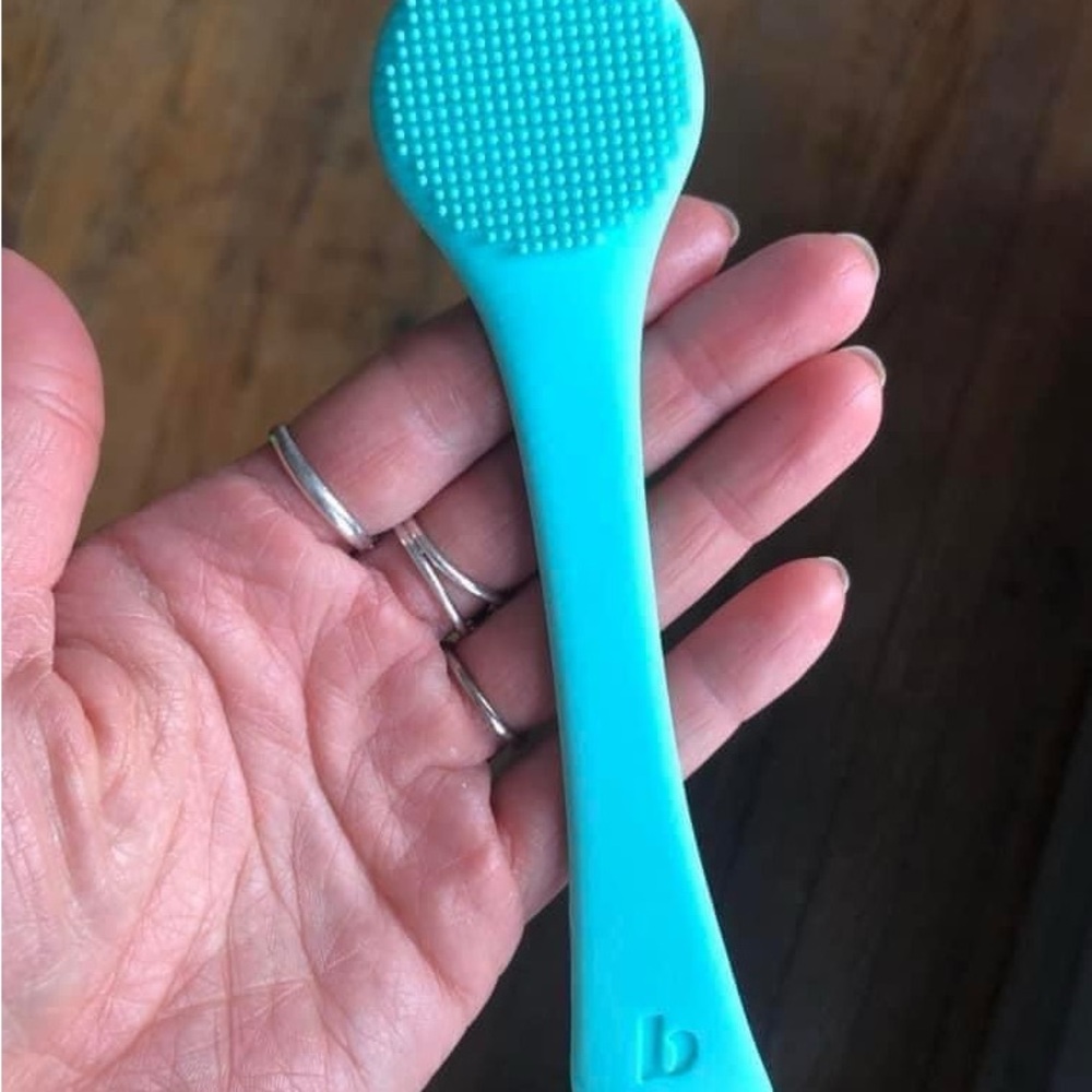 🛑🛑 Clearance Sale🛑🛑 Beautycounter 3-n-1 Facial Tool - Picture 3 of 3